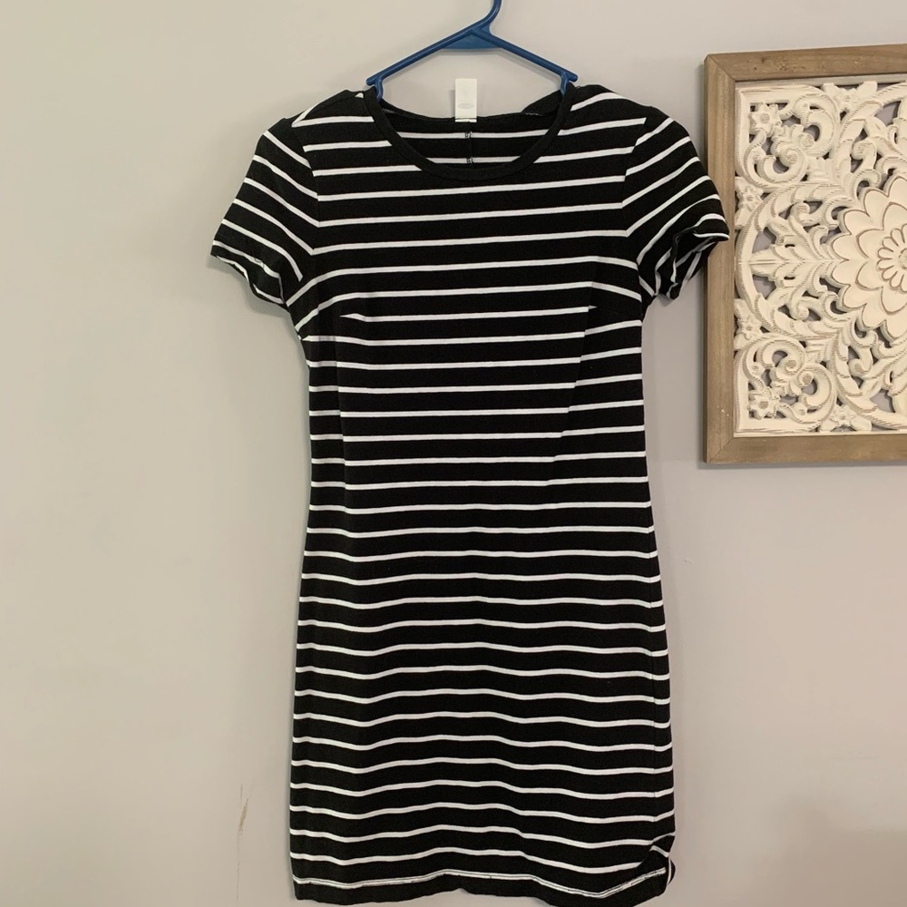XS Old Navy T-shirt Dress